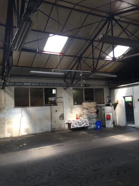 Hangar industriel avant travaux — Mazesté, Mazet-Saint-Voy